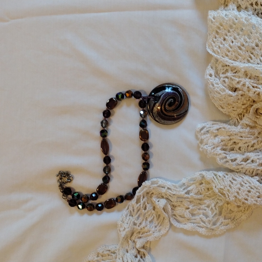 (A4) Beautifully crafted glass pendant and multi-color blended beads......